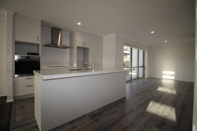 Photo of property in 18 Stevenson Drive, Papamoa, 3118