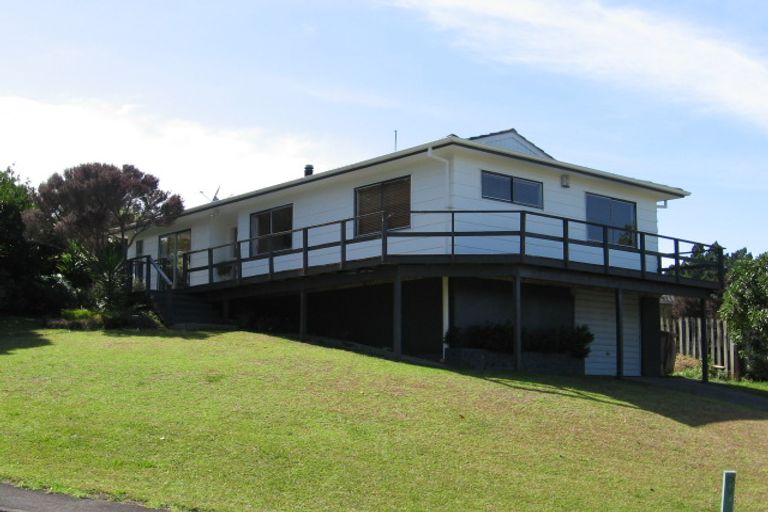 Photo of property in 5 Wilkinson Way, Browns Bay, Auckland, 0630