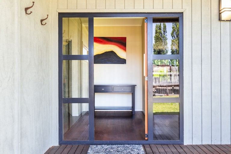 Photo of property in 108 Kinloch Road, Kinloch, Taupo, 3377