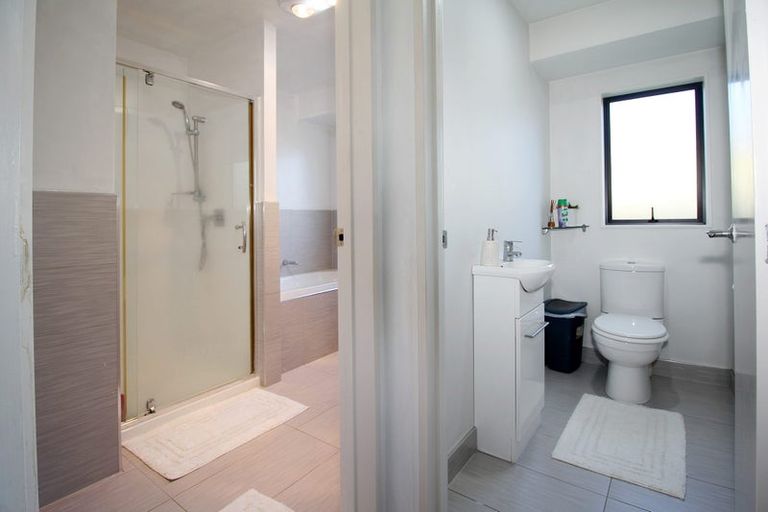 Photo of property in 12 Masters Place, Favona, Auckland, 2024