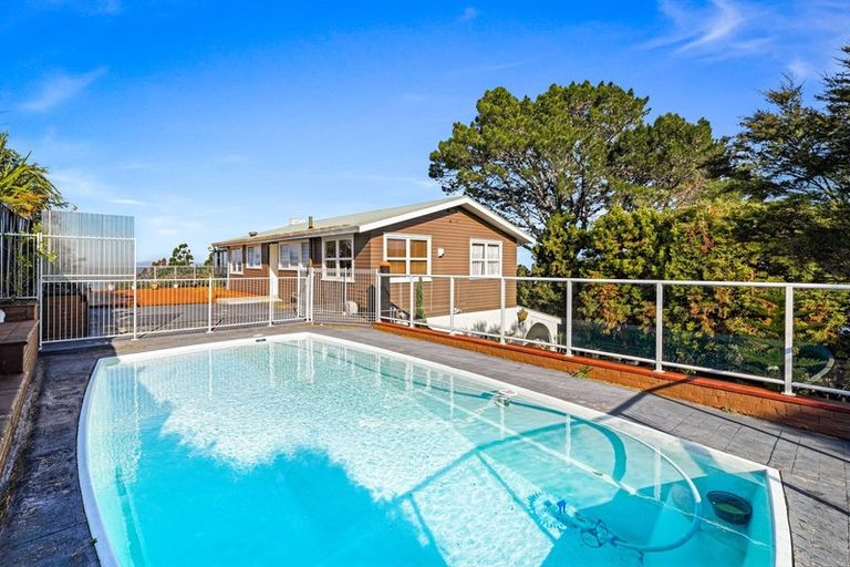 Photo of property in 768 South Titirangi Road, Titirangi, Auckland, 0604