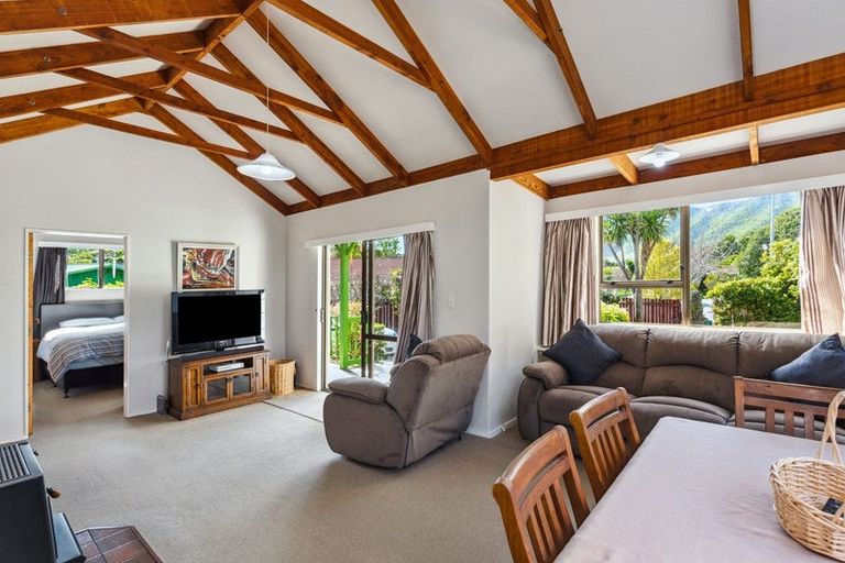 Photo of property in 4 David Street, Waikanae, 5036