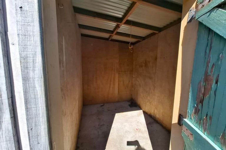 Photo of property in 1/9 Tarahua Road, Vogeltown, New Plymouth, 4310