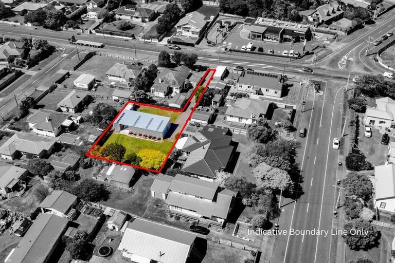 Photo of property in 200 South Road, Hawera, 4610