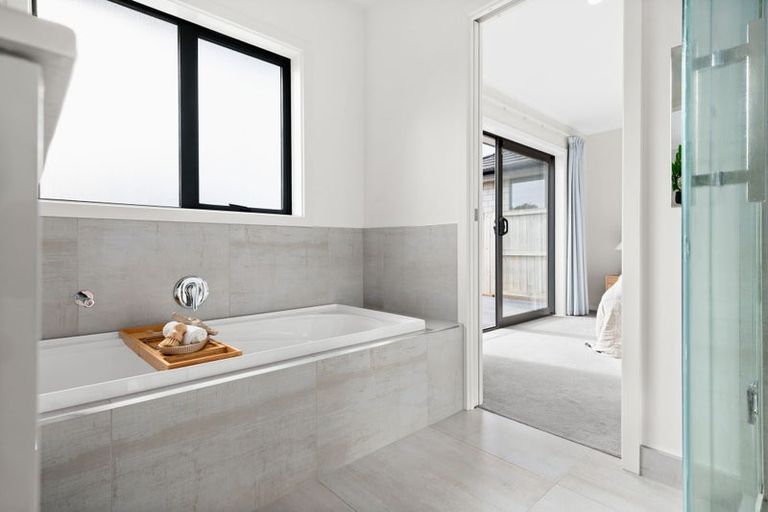 Photo of property in 8 Faber Place, Rototuna North, Hamilton, 3210