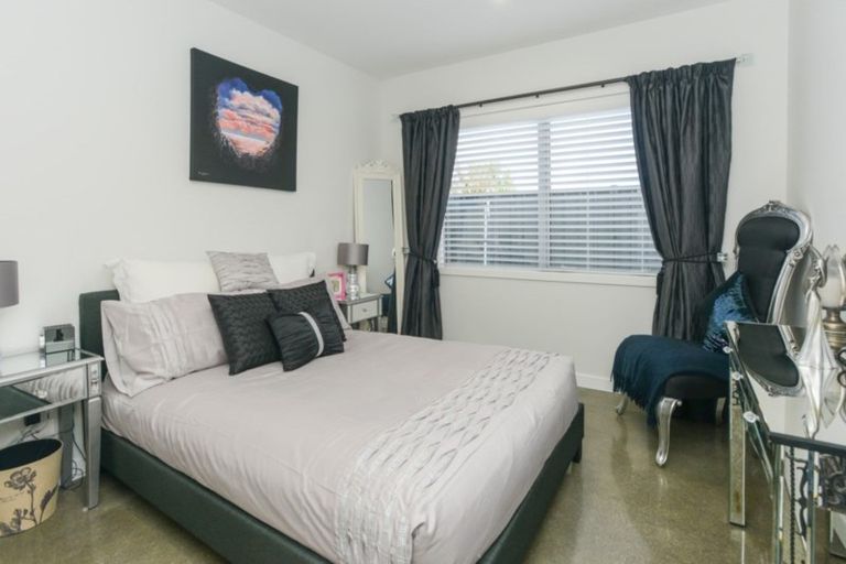 Photo of property in 80 Orotu Drive, Poraiti, Napier, 4112