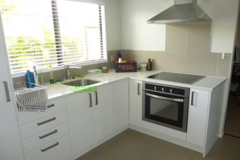 Photo of property in 147 Botany Road, Botany Downs, Auckland, 2010