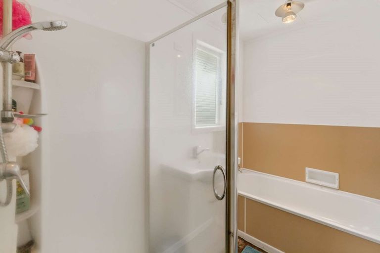 Photo of property in 27 Dunlop Road, Te Puke, 3119