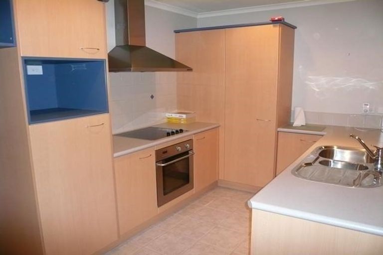 Photo of property in 16 Millstone Lane, Henderson, Auckland, 0612