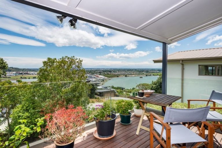 Photo of property in 318 Cannon Hill Crescent, Mount Pleasant, Christchurch, 8081