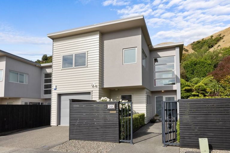 Photo of property in 36e Erlestoke Crescent, Churton Park, Wellington, 6037