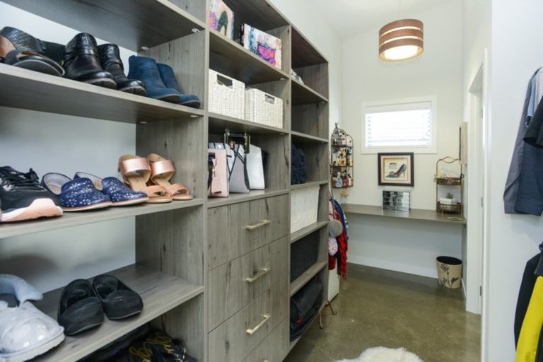 Photo of property in 80 Orotu Drive, Poraiti, Napier, 4112