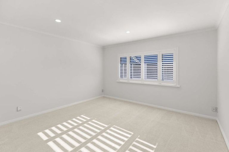 Photo of property in 7 Rodeo Drive, Kelvin Grove, Palmerston North, 4414