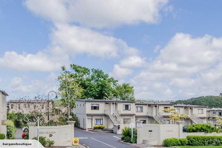 Photo of property in The Grange, 92/92 Bush Road, Albany, Auckland, 0632