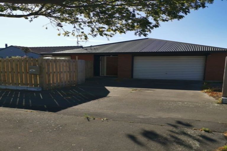 Photo of property in 100 Tilford Street, Woolston, Christchurch, 8062
