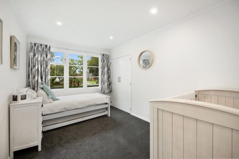 Photo of property in 43 Routley Crescent, Elderslea, Upper Hutt, 5018