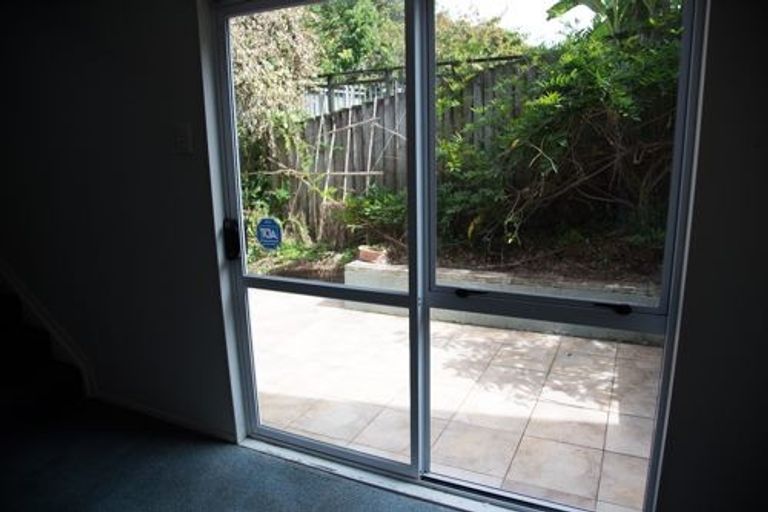 Photo of property in 194a Queen Street, Northcote Point, Auckland, 0627