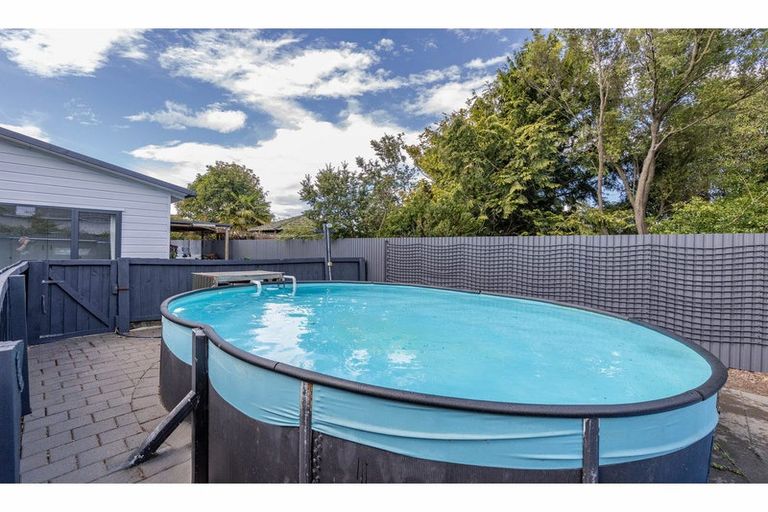 Photo of property in 5 Hegan Place, Rangiora, 7400