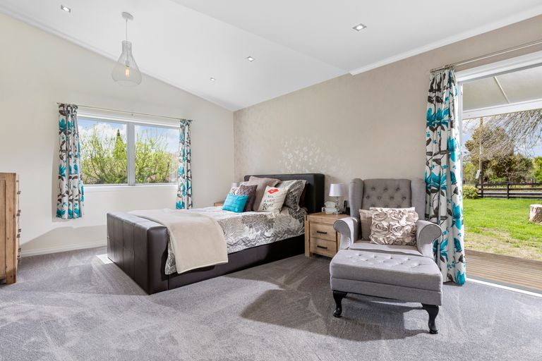 Photo of property in 515 Whitehills Road, Waitoki, Silverdale, 0994