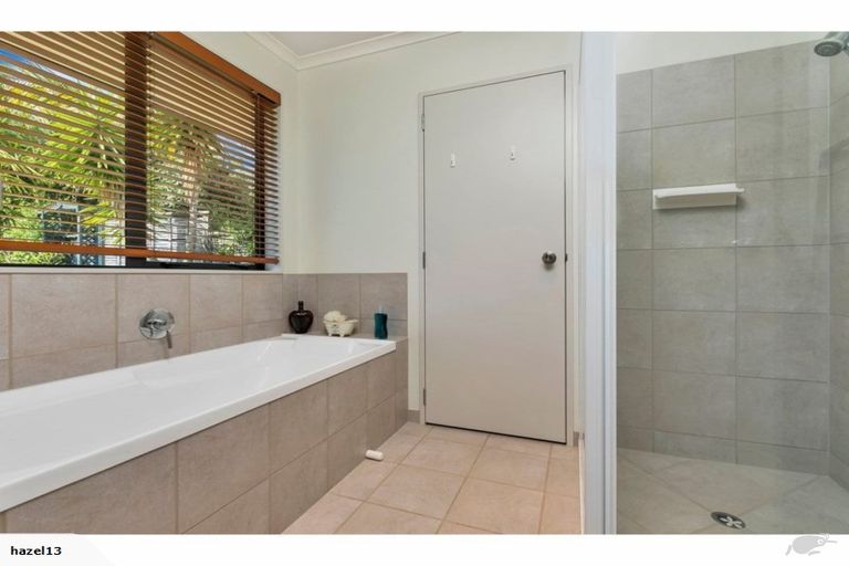 Photo of property in 14 Mcentee Road, Waitakere, Auckland, 0816