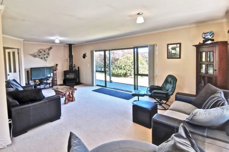 Photo of property in 151 Pukenamu Road, Te Horo, Otaki, 5581