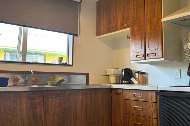 Photo of property in 143 Queen Street, Westport, 7825