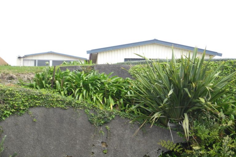 Photo of property in 128 Pioneer Road, Moturoa, New Plymouth, 4310
