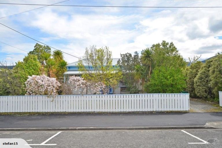 Photo of property in 3 Hickson Street, Featherston, 5710