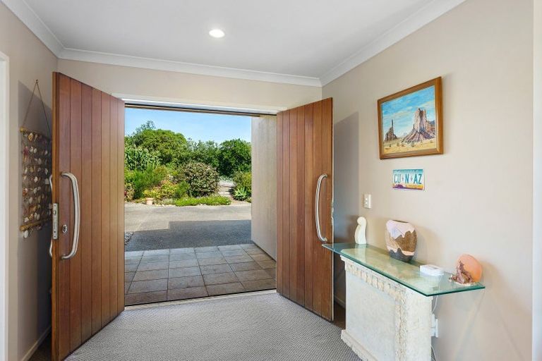 Photo of property in 52 Harakeke Road, Te Horo, Otaki, 5581