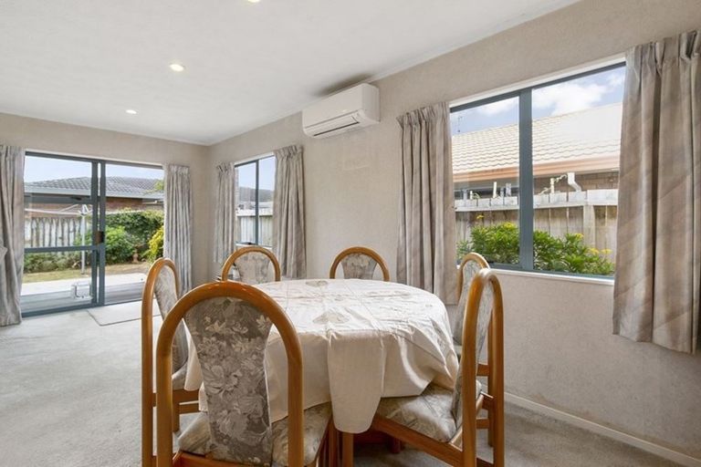 Photo of property in 3 Maurice Borich Place, Henderson, Auckland, 0610