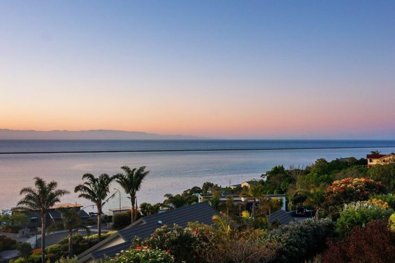 Photo of property in 8 Mana Heights, Marybank, Nelson, 7010