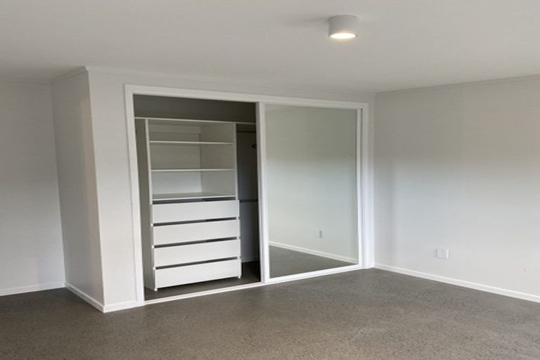 Photo of property in 1/19-23 Matipo Road, Mairangi Bay, Auckland, 0630