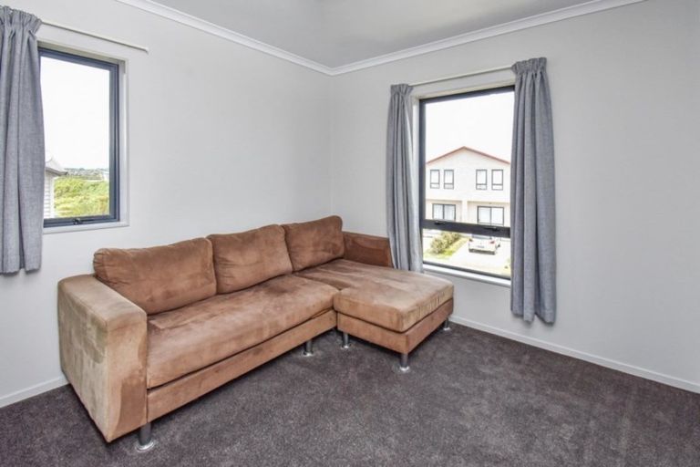 Photo of property in 16 Kuparu Street, Weymouth, Auckland, 2103