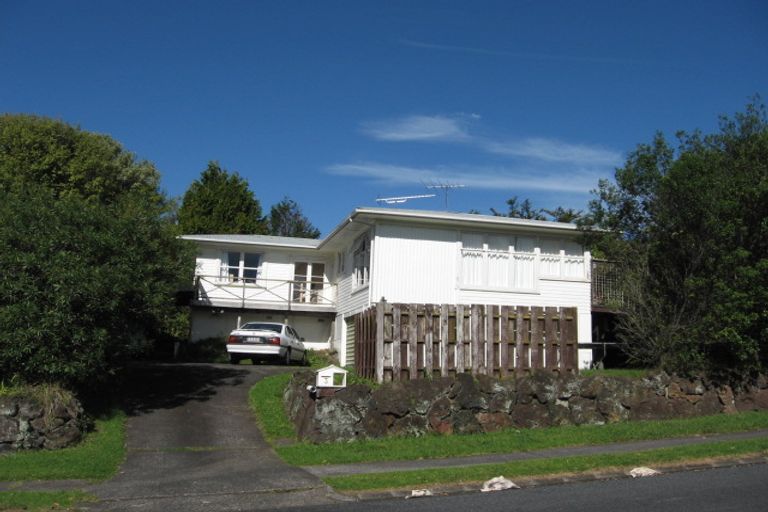 Photo of property in 3 La Trobe Street, Pakuranga Heights, Auckland, 2010