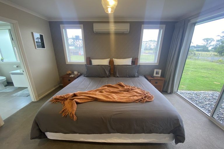 Photo of property in 96 Brougham Street, Westport, 7825