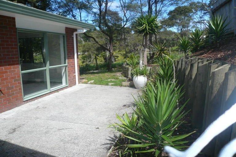 Photo of property in 18 Shah Place, Glen Eden, Auckland, 0602