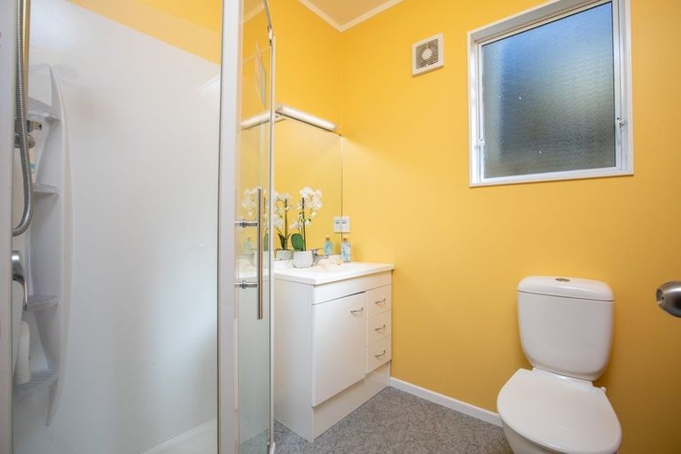 Photo of property in 31a Ranui Terrace, Tawa, Wellington, 5028