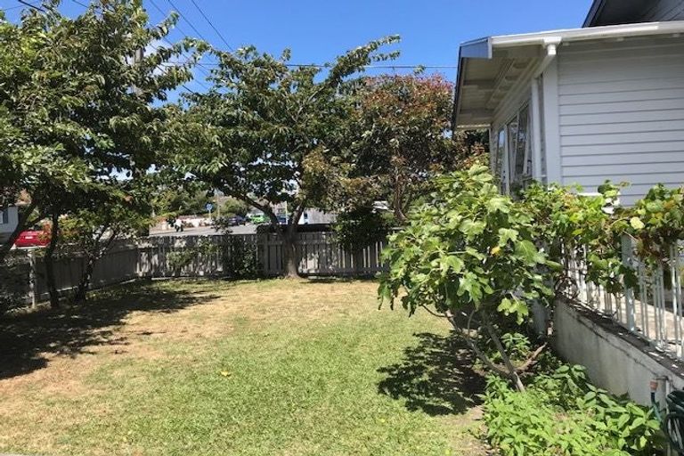 Photo of property in 33 Hobart Street, Miramar, Wellington, 6022