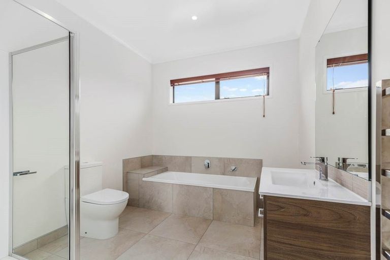 Photo of property in 24 Ara Kakara Avenue, Huapai, Kumeu, 0810
