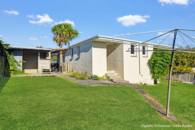 Photo of property in 45 Totara Street, Waiuku, 2123