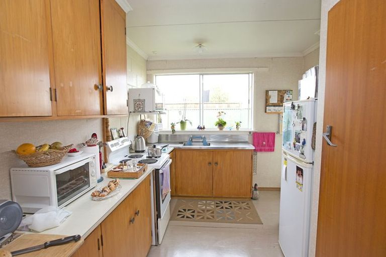 Photo of property in 2 Chaytor Street, West End, Palmerston North, 4410