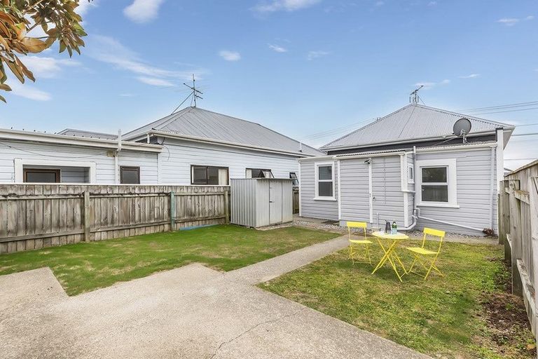 Photo of property in 144 Rongotai Road, Kilbirnie, Wellington, 6022