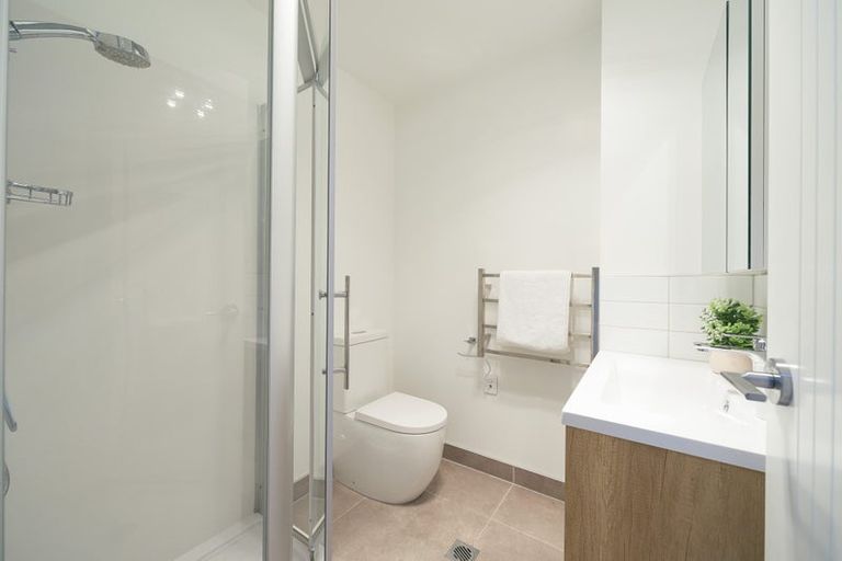 Photo of property in 15 Falcon Crescent, Hobsonville, Auckland, 0618