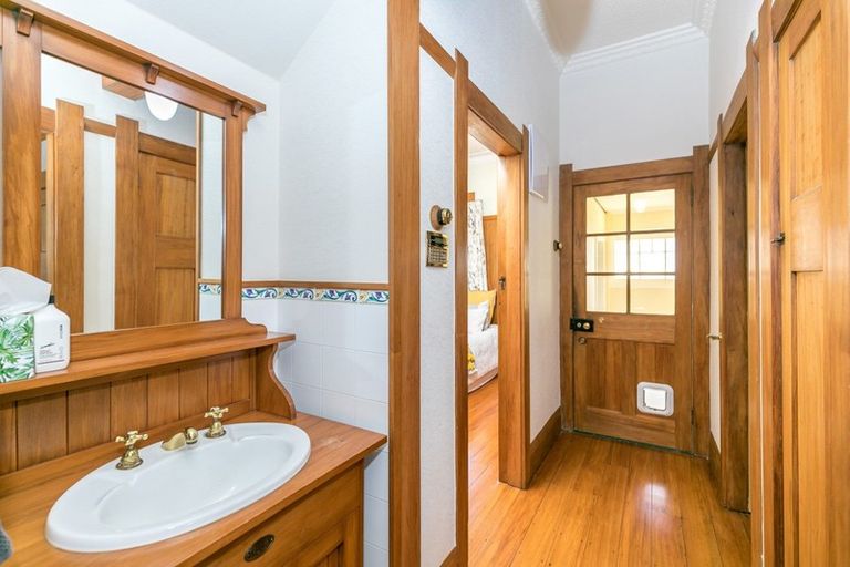 Photo of property in 5 Te Aroha Street, Hamilton East, Hamilton, 3216