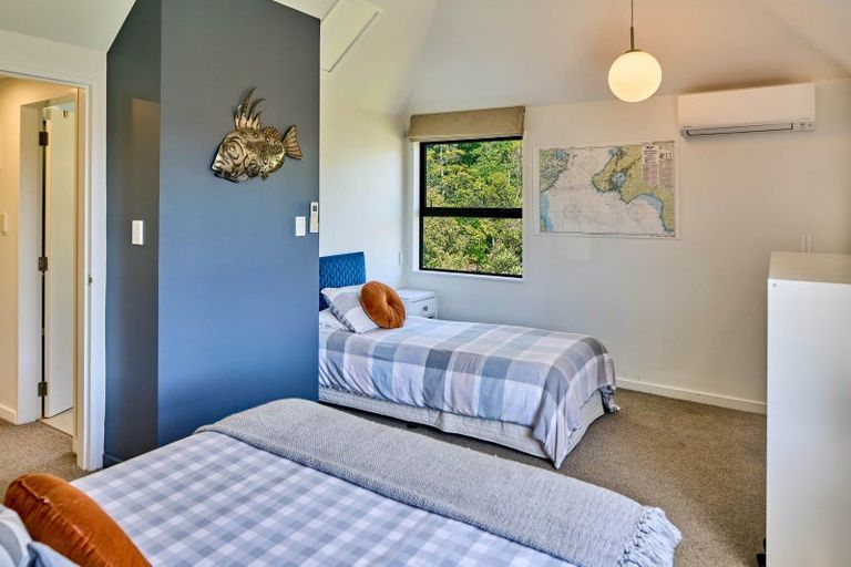 Photo of property in 8 Cheviot Road, Lowry Bay, Lower Hutt, 5013