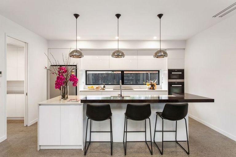 Photo of property in 79 Fendalton Road, Fendalton, Christchurch, 8014