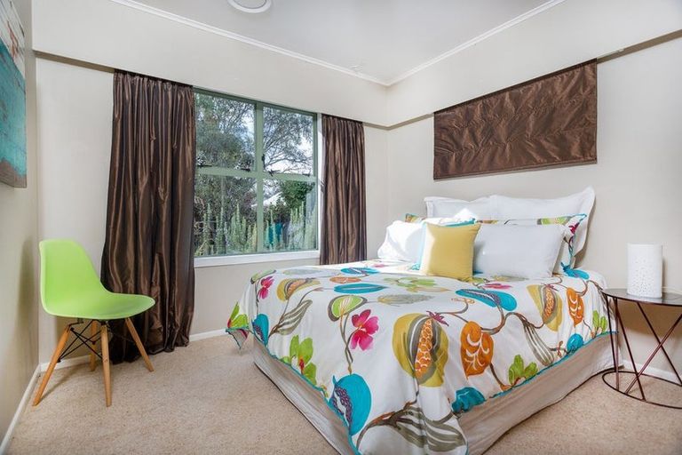 Photo of property in 2 Wharf Road, Te Atatu Peninsula, Auckland, 0610