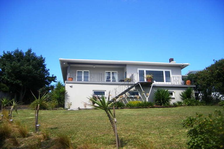 Photo of property in 957 Whangaparaoa Road, Manly, Whangaparaoa, 0930