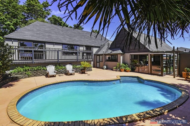 Photo of property in 23 Charles Prevost Drive, The Gardens, Auckland, 2105