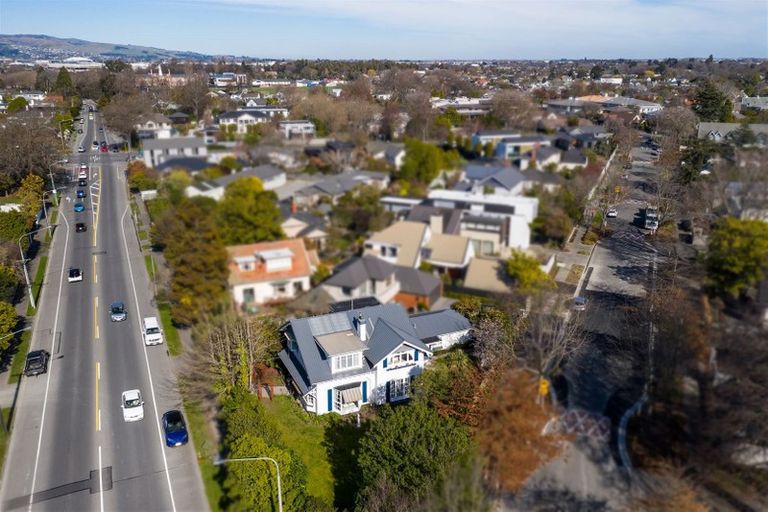 Photo of property in 24 Snowdon Road, Fendalton, Christchurch, 8052